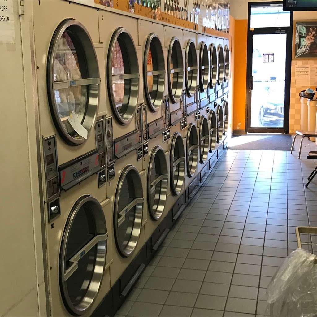 24508 Laundromat & Service (Evergreen Laundromat) | 245 Horace Harding Expy #08, Little Neck, NY 11362 | Phone: (347) 836-8749