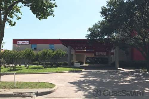 CubeSmart Self Storage | 9713 Harry Hines Blvd, Dallas, TX 75220, USA | Phone: (214) 366-0888