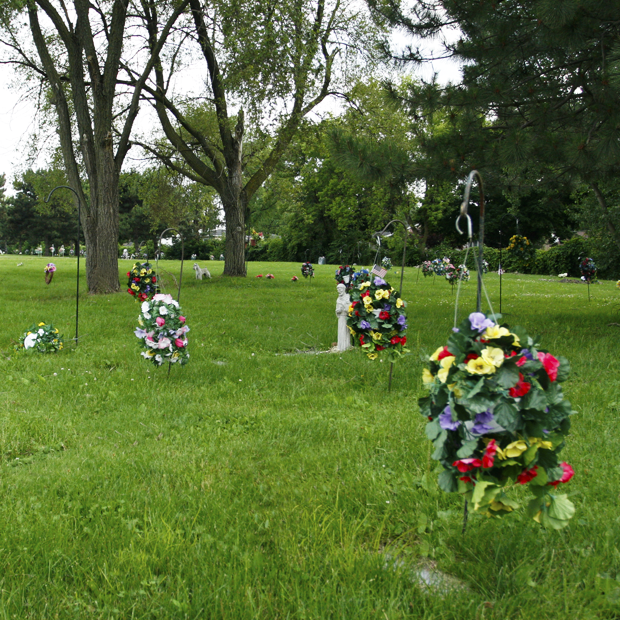 Elm Lawn Pet Cemetery & Pet Crematorium | 401 E Lake St, Elmhurst, IL 60126 | Phone: (630) 833-9696