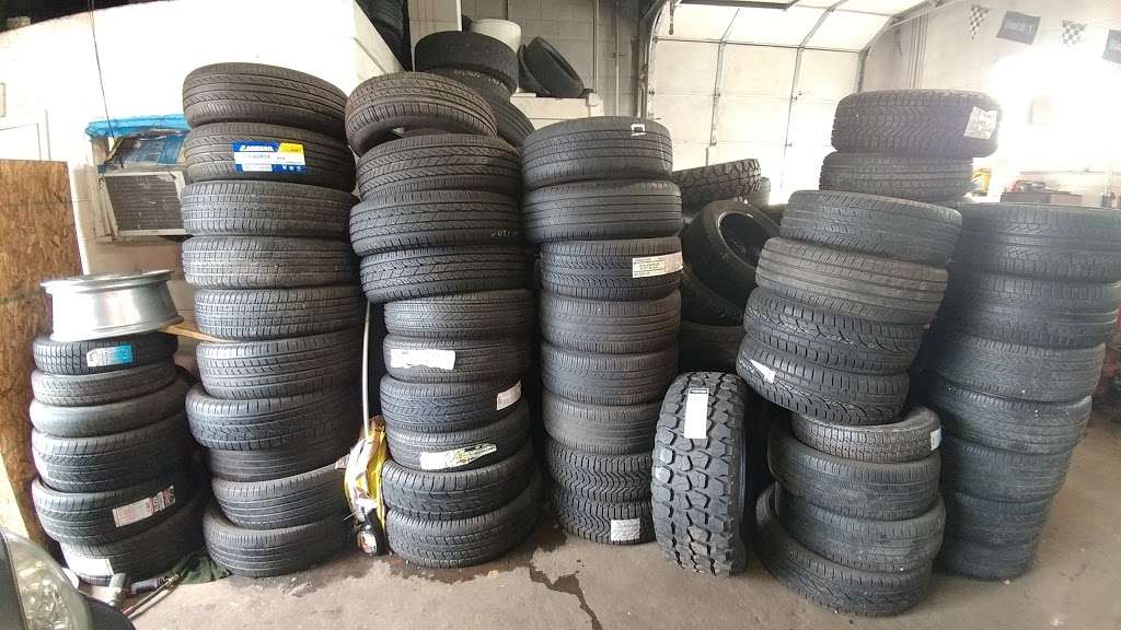 Tire Express | 1247 E New York St, Aurora, IL 60505, USA | Phone: (630) 340-4000