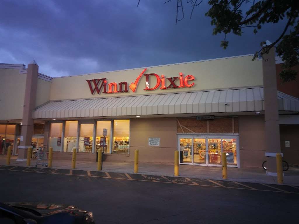 Winn-Dixie | 11030 NW 7th Ave, Miami, FL 33168, USA | Phone: (305) 756-0013