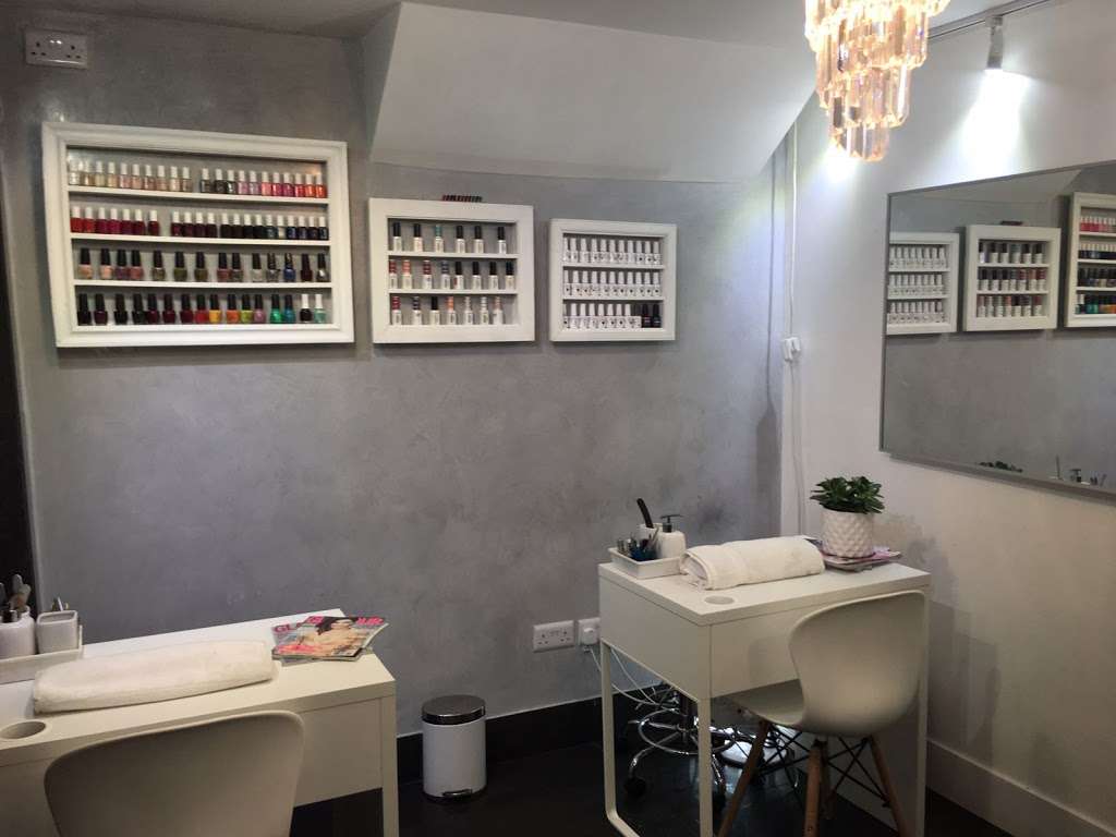 Bellas Salon | 22 Clapham Park Rd, London SW4 7BB, UK | Phone: 020 3441 8050