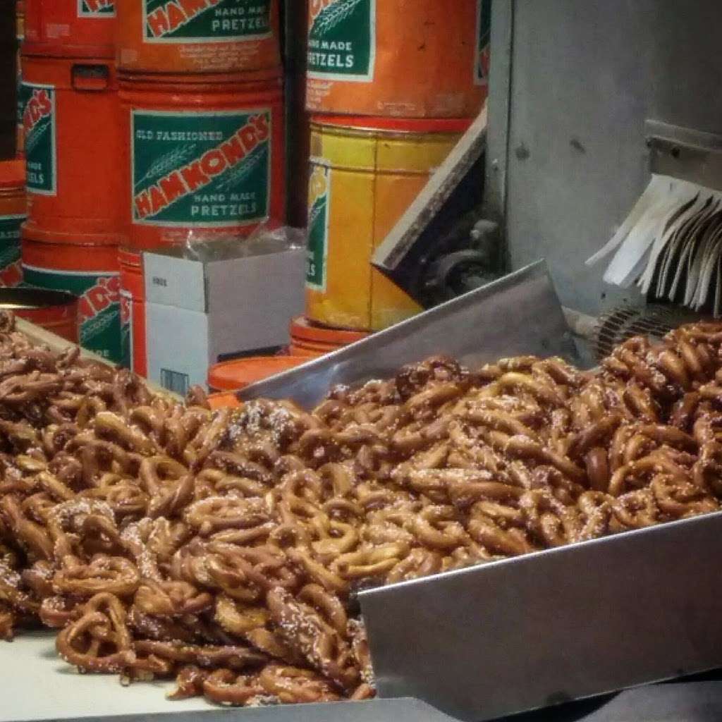 Hammonds Old-Fashioned Hand Made Pretzels | 716 S West End Ave, Lancaster, PA 17603, USA | Phone: (717) 392-7532