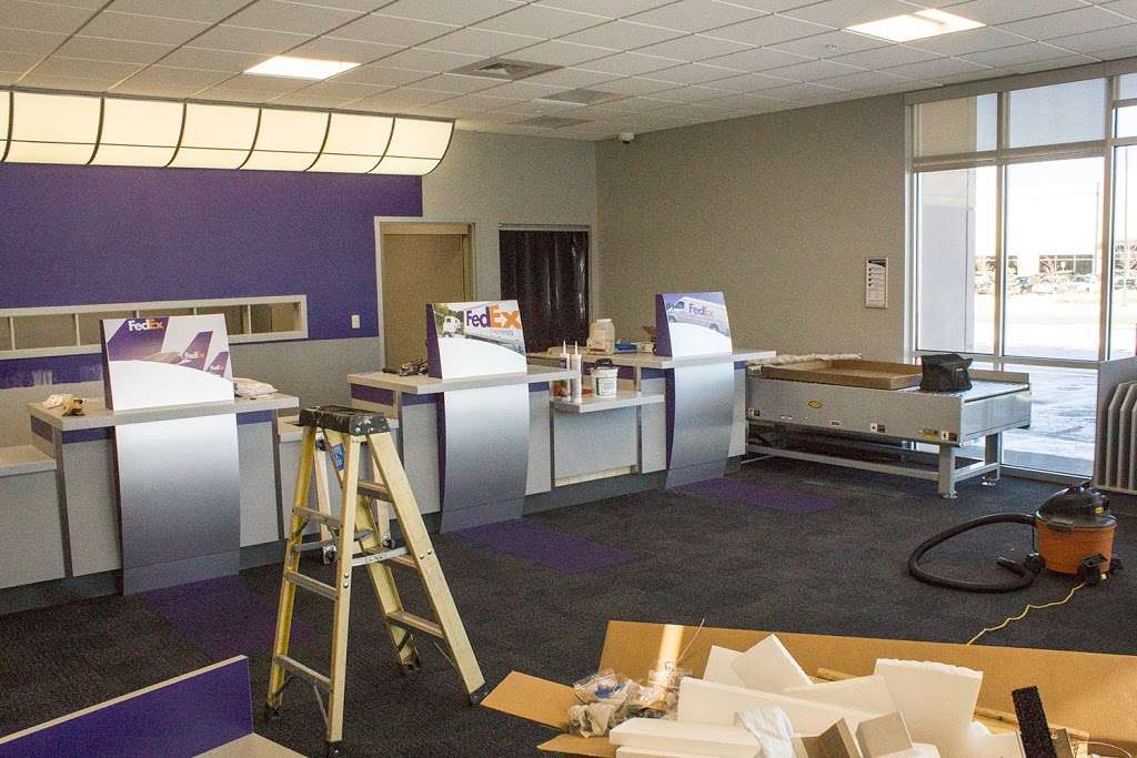 FedEx Ship Center | 9950 E 40th Ave, Denver, CO 80238, USA | Phone: (800) 463-3339