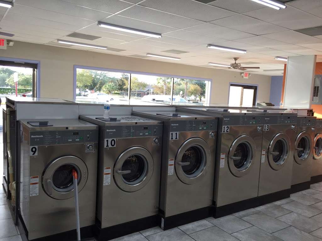 Universal Laundromat | 1414 1st St NE, Winter Haven, FL 33884, USA | Phone: (863) 268-2982