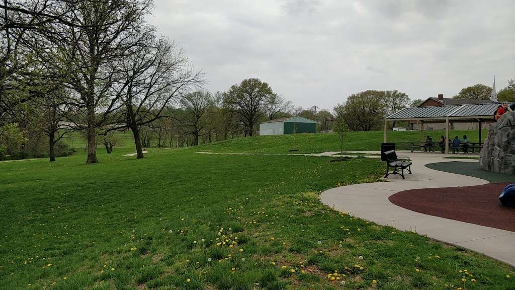 Gracemor Park and Trail | 5401 N Sycamore Dr, Kansas City, MO 64119