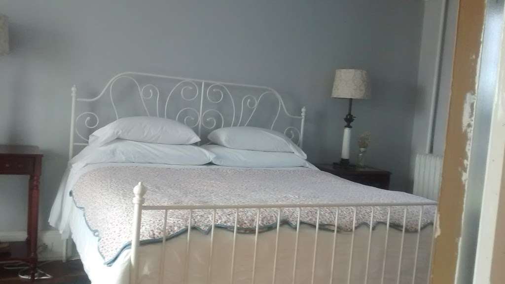 Ash Mill Farm Bed & Breakfast | 5358 Old York Rd, Holicong, PA 18928, USA | Phone: (215) 794-5373