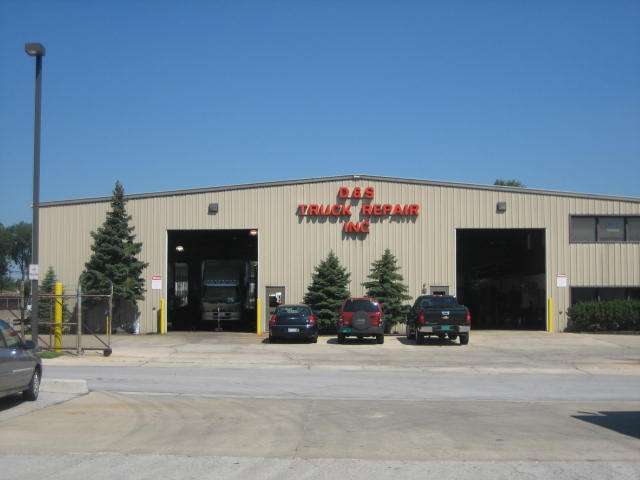 D & S Truck Center Inc | 4201, 6035 East Ave, Hodgkins, IL 60525, USA | Phone: (708) 352-5551