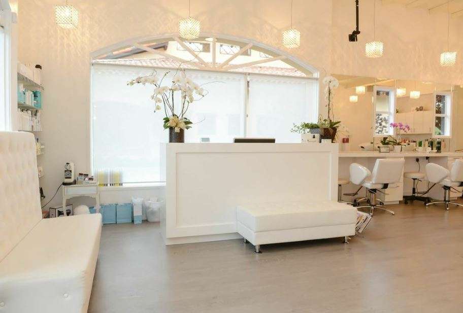 Lux Beauty Bar | 16085 San Dieguito Rd E-1, Rancho Santa Fe, CA 92067, USA | Phone: (858) 756-2220