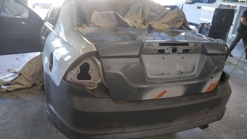Chivis auto body repair | 409 S Forest Crest Dr, Garland, TX 75042, USA | Phone: (214) 518-2052