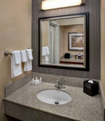 Courtyard by Marriott Philadelphia Airport | 8900 Bartram Ave, Philadelphia, PA 19153, USA | Phone: (215) 365-2200