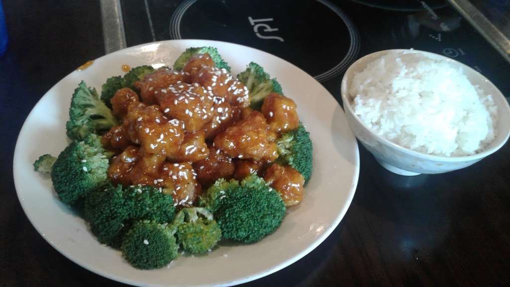 Oasis Chinese Restaurant | 2652 E 10th St, Bloomington, IN 47408 | Phone: (812) 339-3999