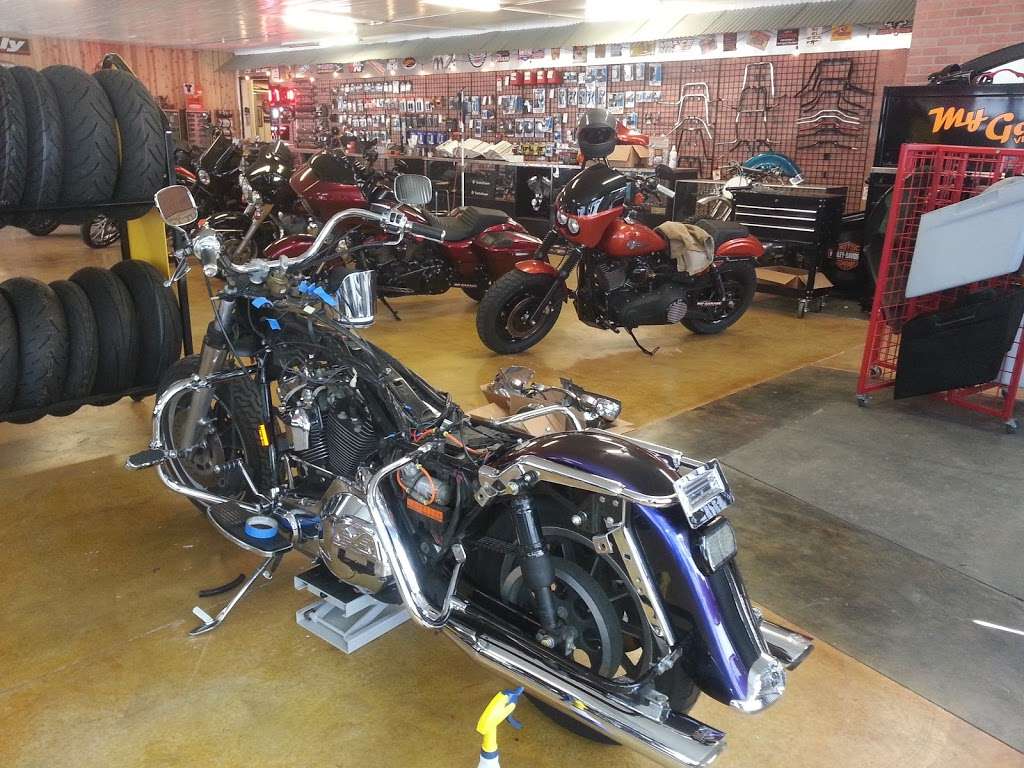 My Garage Ventura | 11107 Violeta St, Ventura, CA 93004, USA | Phone: (805) 983-6400