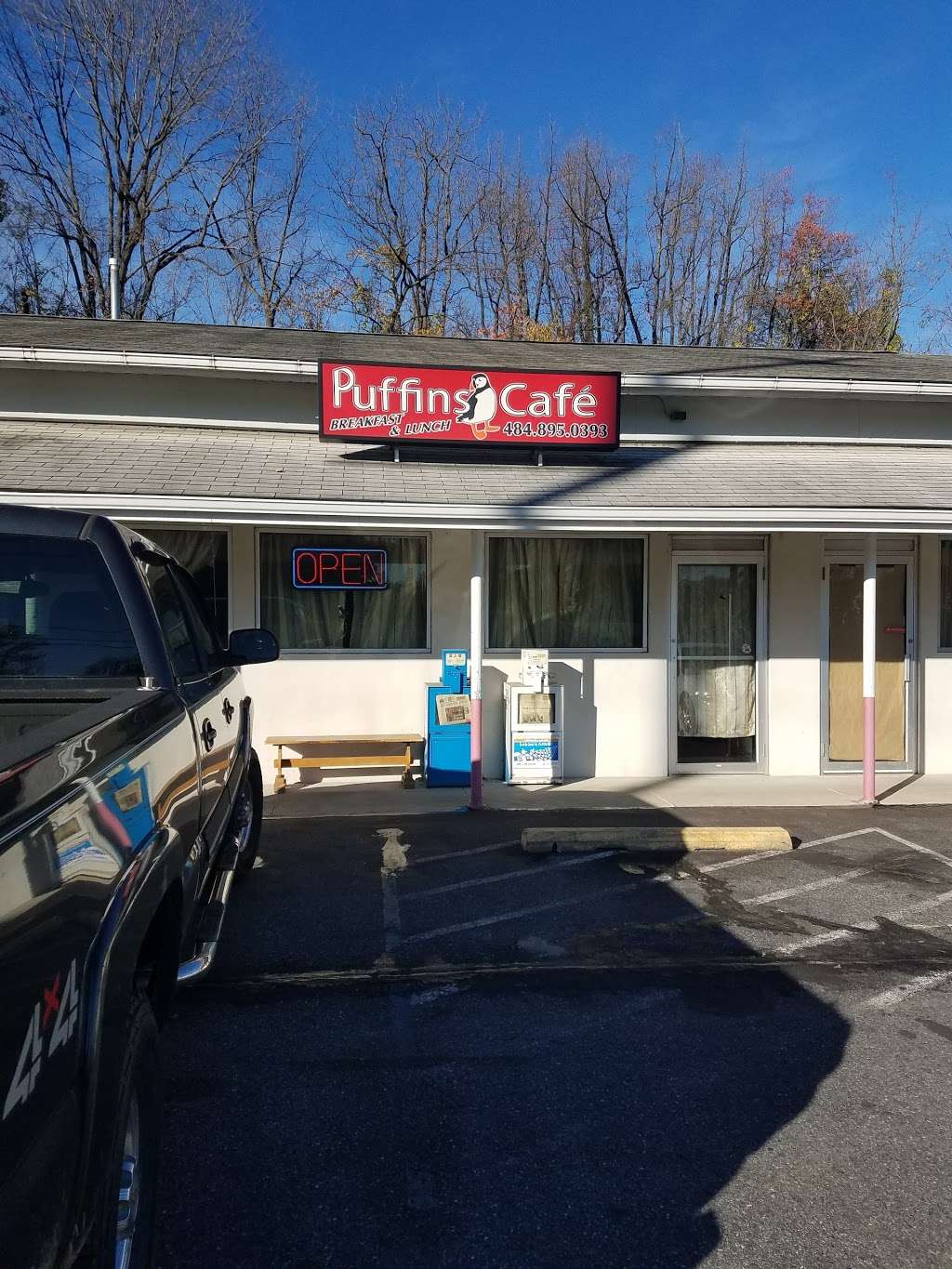 Puffins Café | 968 Hellertown Rd # 2, Bethlehem, PA 18015, USA | Phone: (484) 895-0393