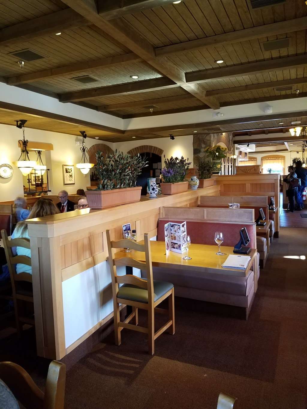 Olive Garden Italian Restaurant | 9017 Ocean Gateway, Easton, MD 21601, USA | Phone: (410) 763-9018