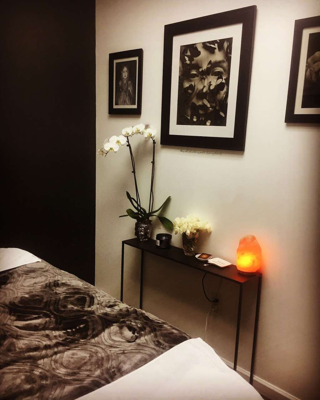 aehreiki | 13360 Washington Blvd, Los Angeles, CA 90066, USA | Phone: (949) 463-5188