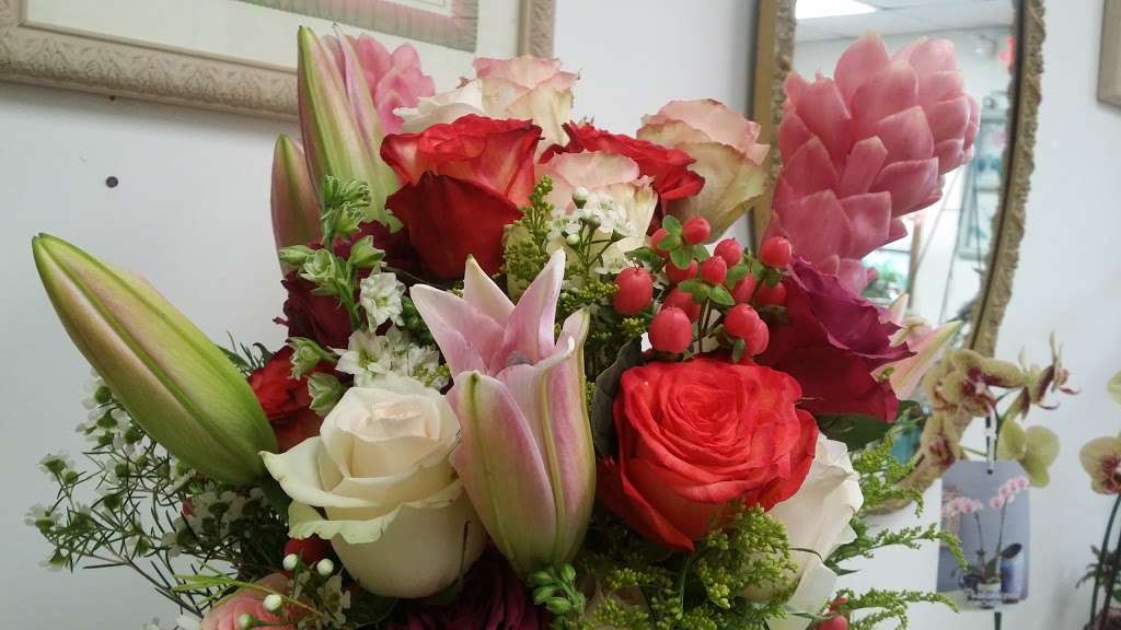 Haworth Flower Shop | 310 St Nicholas Ave, Haworth, NJ 07641, USA | Phone: (201) 385-5100