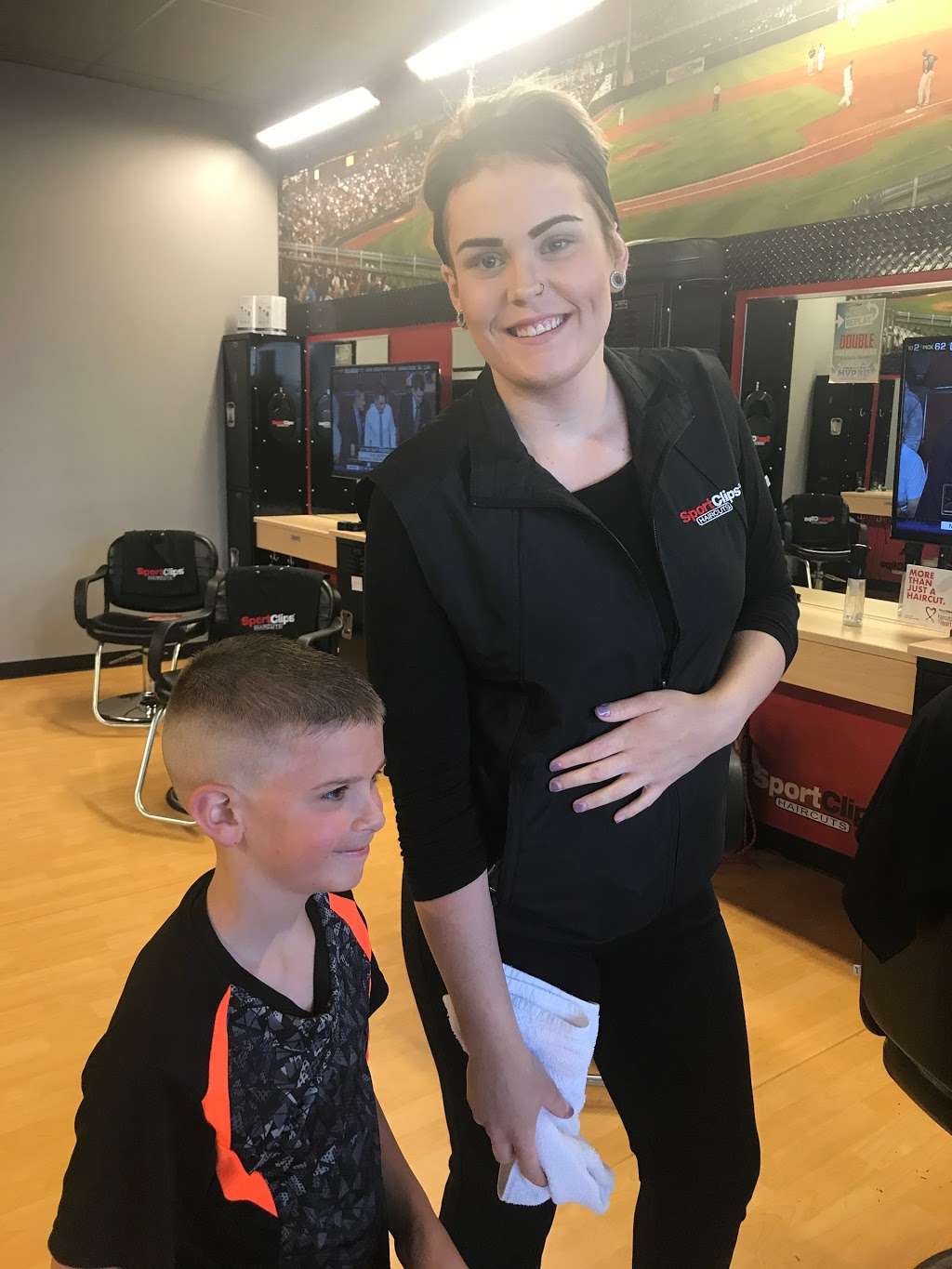 Sport Clips Haircuts of Lakewood | 2589 S Lewis Way Unit 6C, Lakewood, CO 80227, USA | Phone: (303) 986-2134