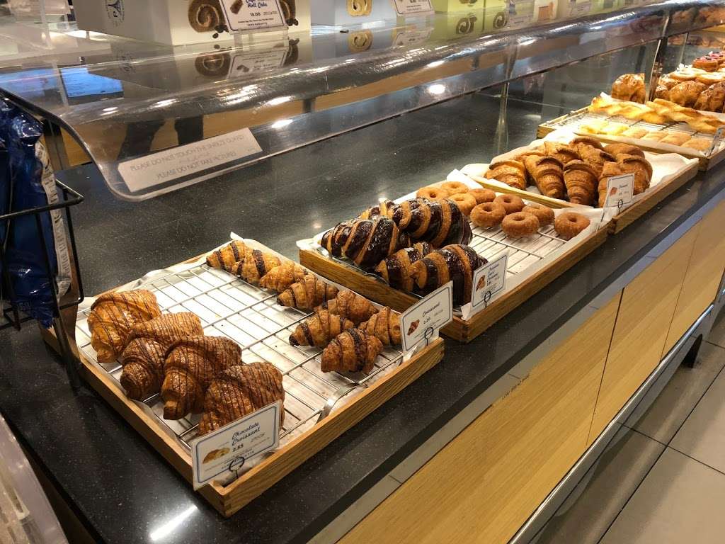 Paris Baguette | 249 W Calaveras Blvd, Milpitas, CA 95035, USA | Phone: (408) 263-0404