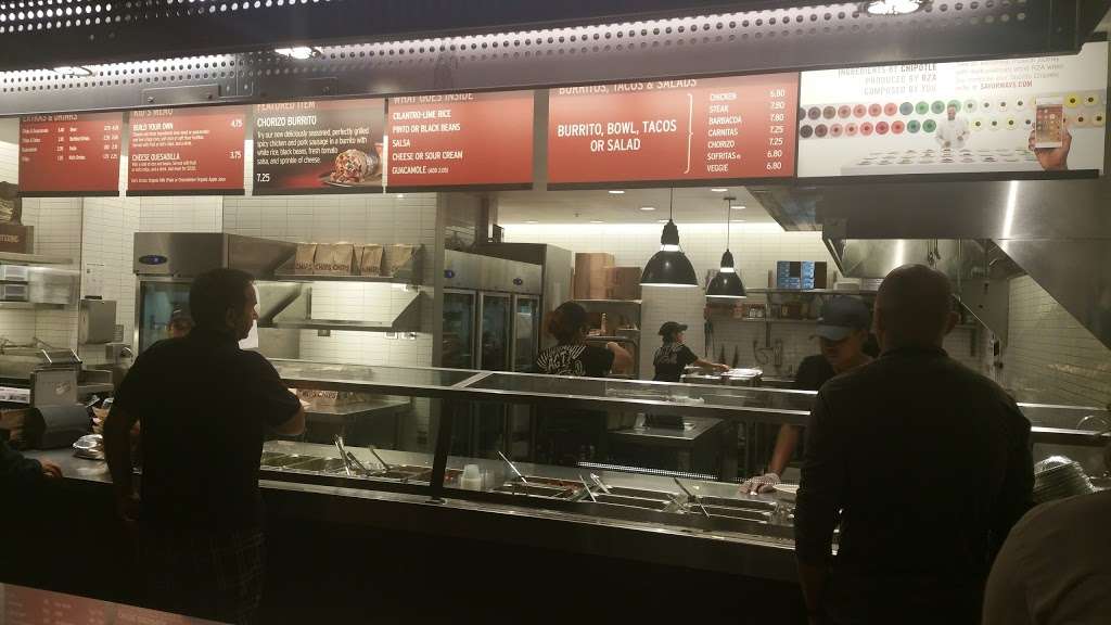 Chipotle Mexican Grill | 1601 Jefferson Davis Hwy, Fredericksburg, VA 22401 | Phone: (540) 373-9628