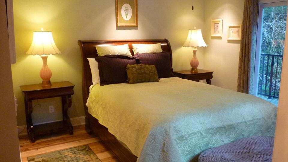 Side By Side Vacation Rental | 14702 Old Cazadero Rd, Guerneville, CA 95446, USA | Phone: (707) 869-9668