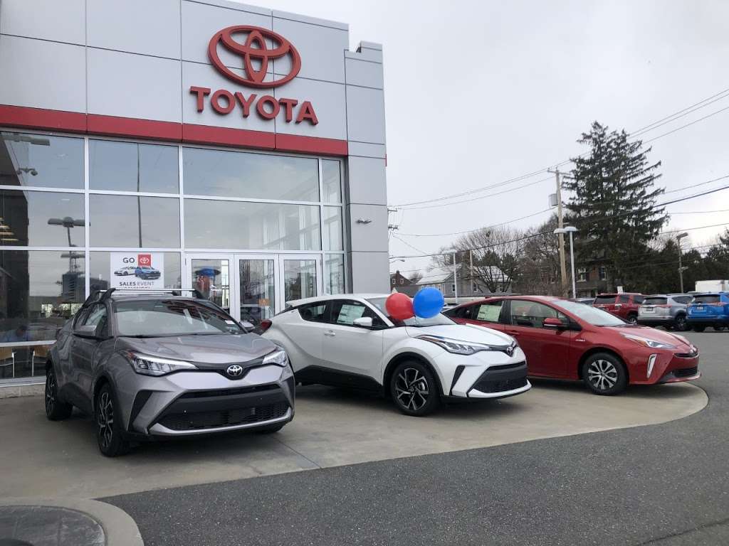 New Holland Toyota | 524 W Main St, New Holland, PA 17557, USA | Phone: (717) 354-4766