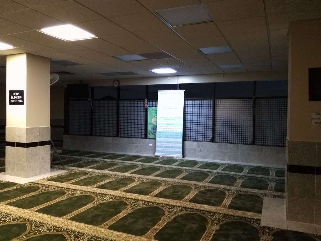 Islamic Community Center of Des Plaines | 480 Potter Rd, Des Plaines, IL 60016, USA | Phone: (847) 824-1100