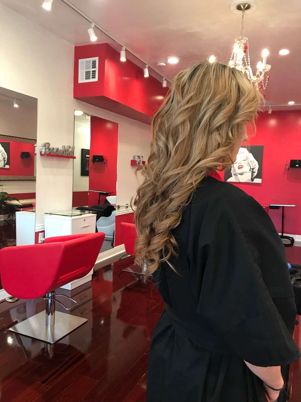 Olman Monjarrez Salon and Blow Dry Bar | 932 Omar Rd, West Palm Beach, FL 33405, USA | Phone: (561) 469-9289