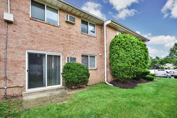 Warwick Terrace Apartment Homes | 413 N Warwick Rd, Somerdale, NJ 08083, USA | Phone: (856) 672-5443
