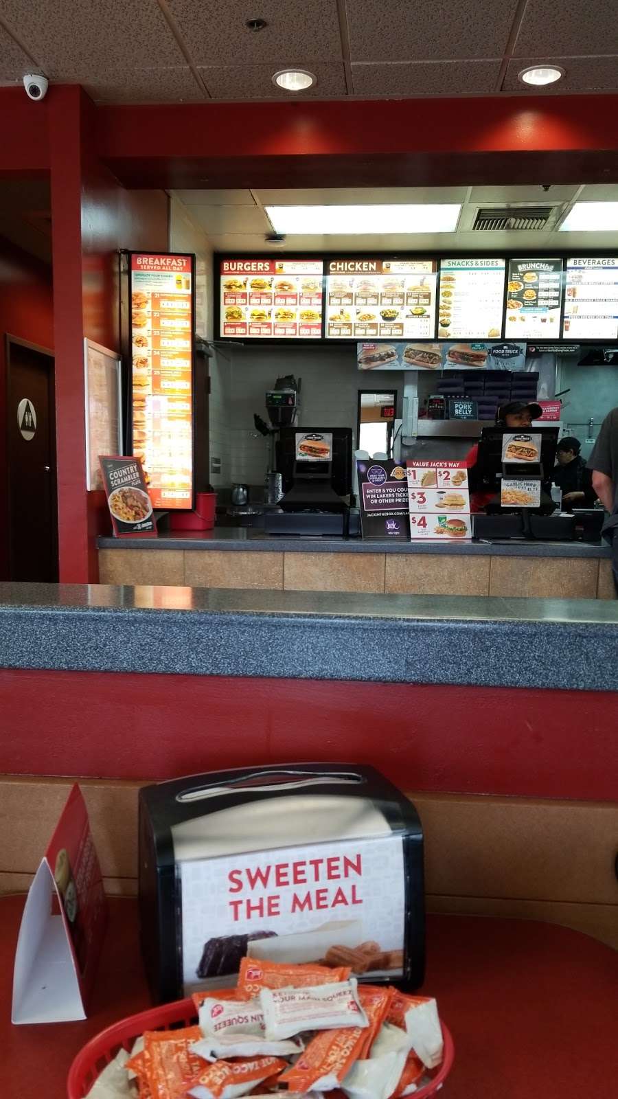 Jack in the Box | 13449 Baseline Ave, Fontana, CA 92336, USA | Phone: (909) 463-6434