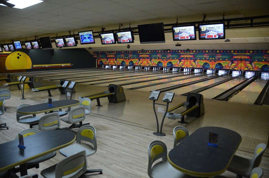 Sunshine Bowling Center | 10809 E U.S. Highway 136, Indianapolis, IN 46234 | Phone: (317) 280-7670