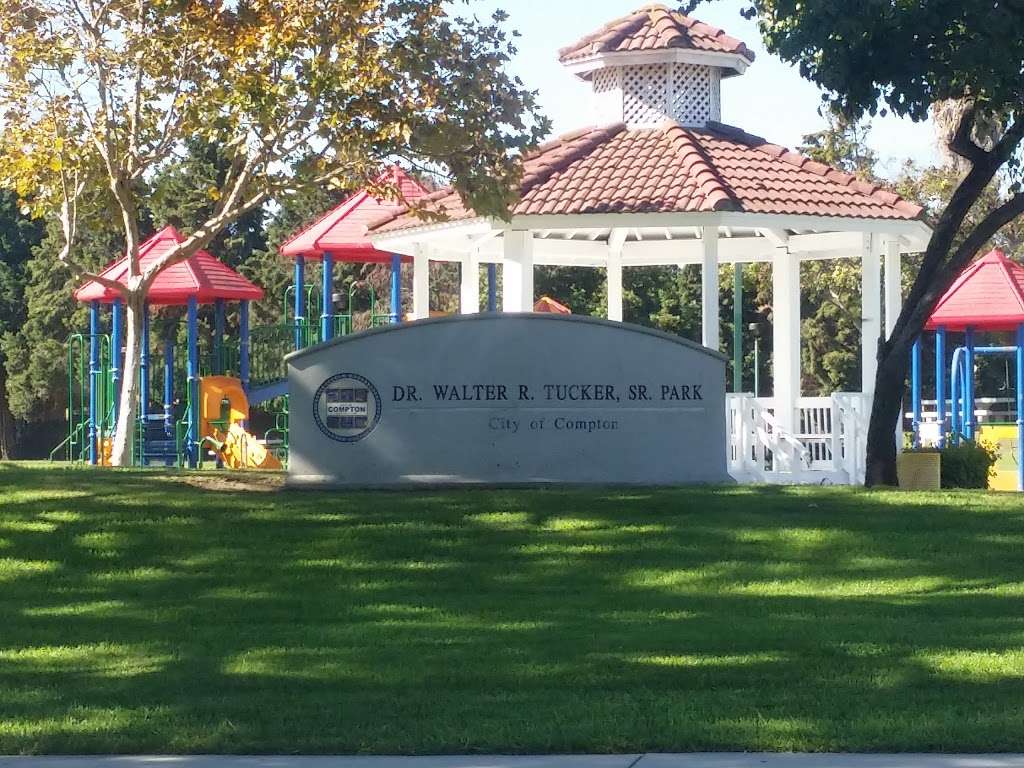 Dr. Walter R. Tucker,SR. Park | 560 W Laurel St, Compton, CA 90220, USA