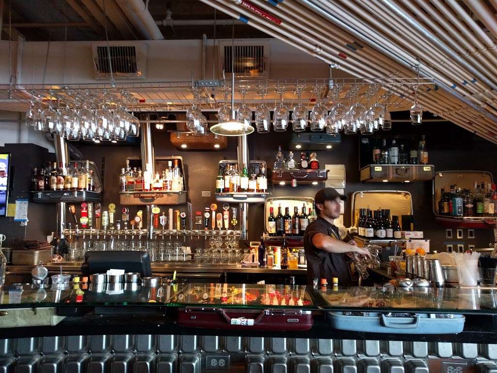 Root Down | Concourse C, 8500 Peña Blvd, Denver, CO 80249, USA | Phone: (303) 342-6959