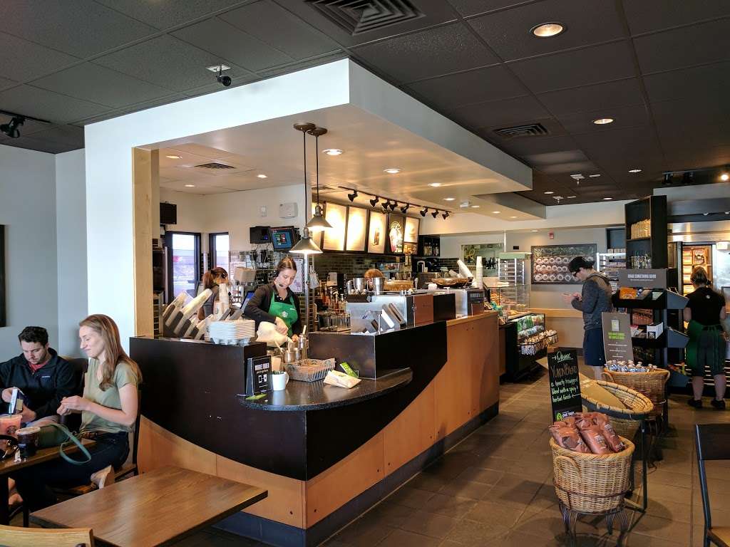 Starbucks | 506 Castle Pines Pkwy, Castle Rock, CO 80108 | Phone: (303) 663-0196