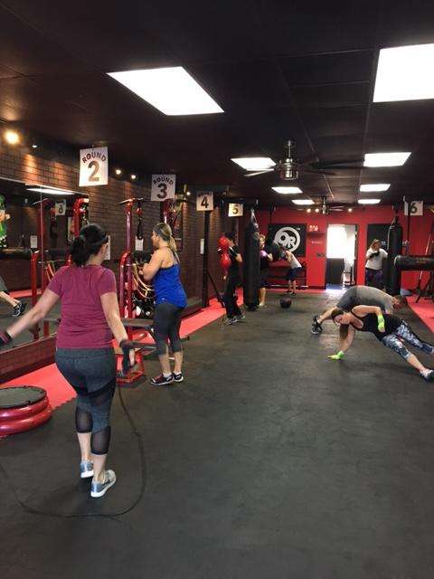 9Round 30 Minute Kickbox Workout Simi Valley | 2764 Cochran St, Simi Valley, CA 93065, USA | Phone: (805) 428-9411