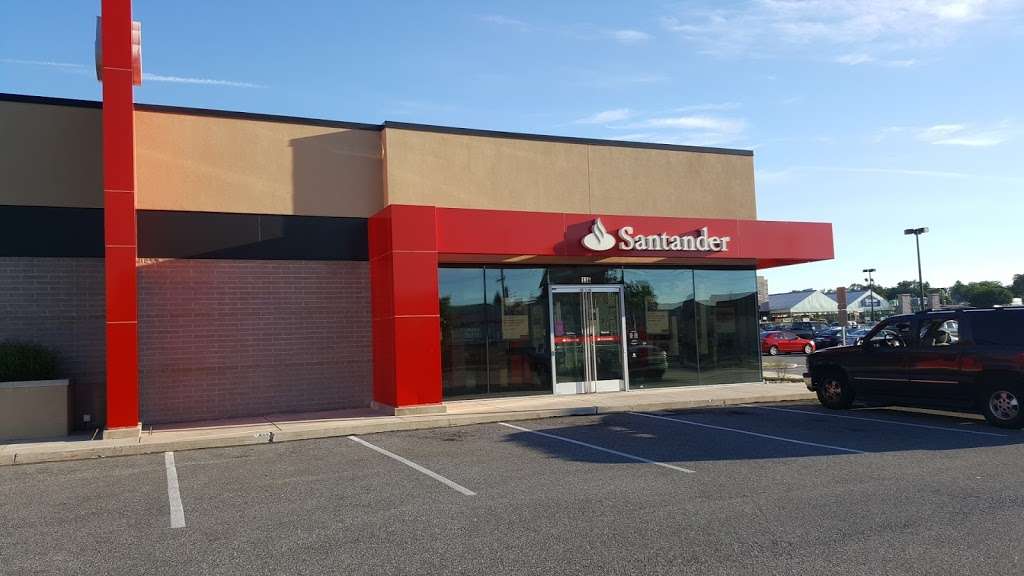 Santander Bank | 116 Township Line Rd, Havertown, PA 19083, USA | Phone: (610) 449-3410
