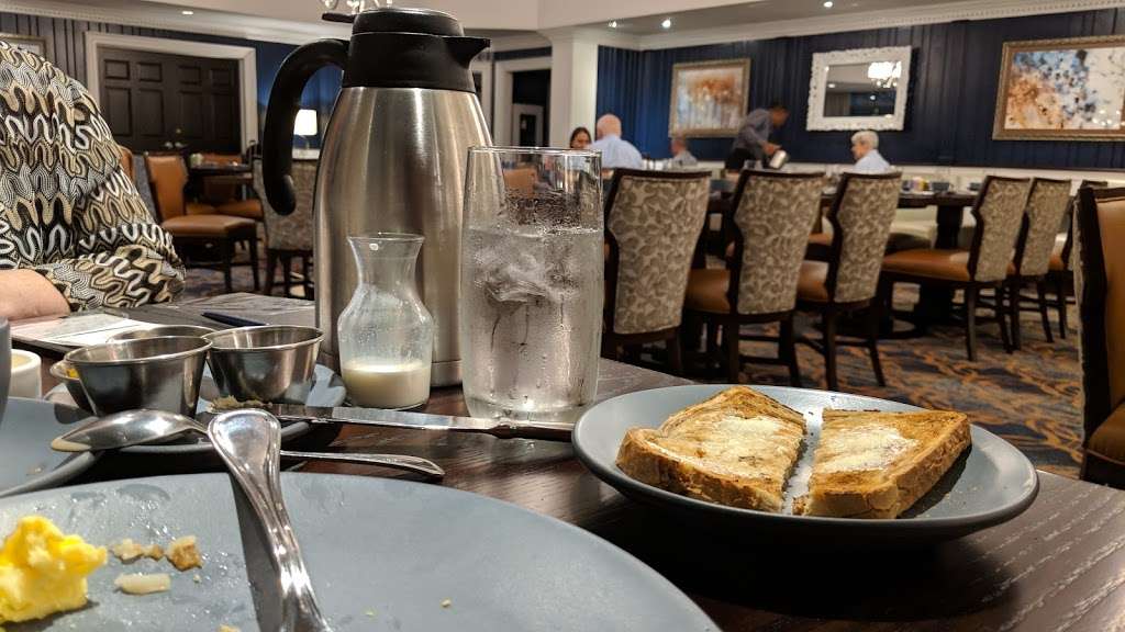 Fork & Bottle at The Desmond | 1 Liberty Blvd, Malvern, PA 19355, USA | Phone: (610) 296-7300