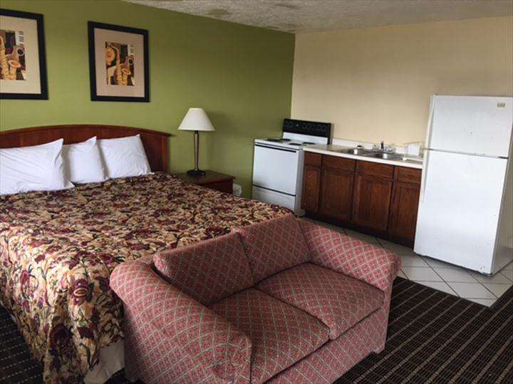 Kentland Motel | 401 N 7th St, Kentland, IN 47951, USA | Phone: (219) 474-6335