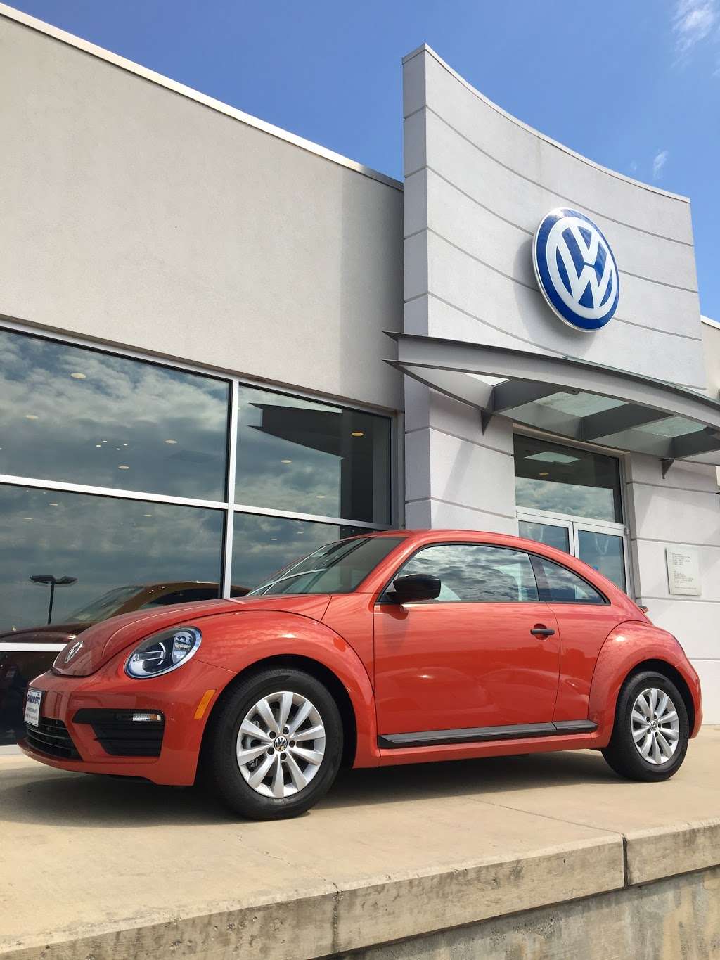 Sharrett Volkswagen | 10310 Auto Pl, Hagerstown, MD 21740 | Phone: (800) 495-9755