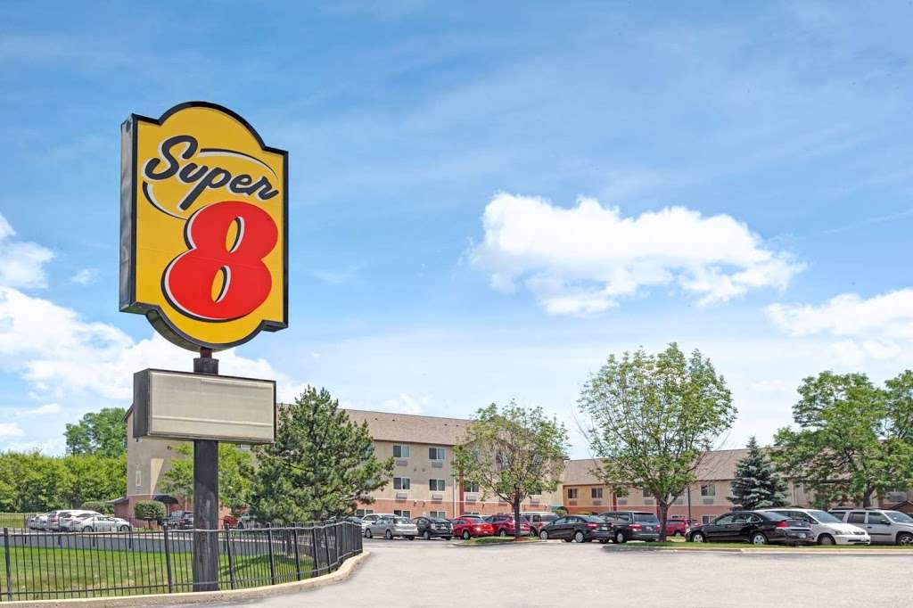 Super 8 by Wyndham Chicago OHare Airport | 2951 W Touhy Ave, Elk Grove Village, IL 60007, USA | Phone: (847) 827-3133