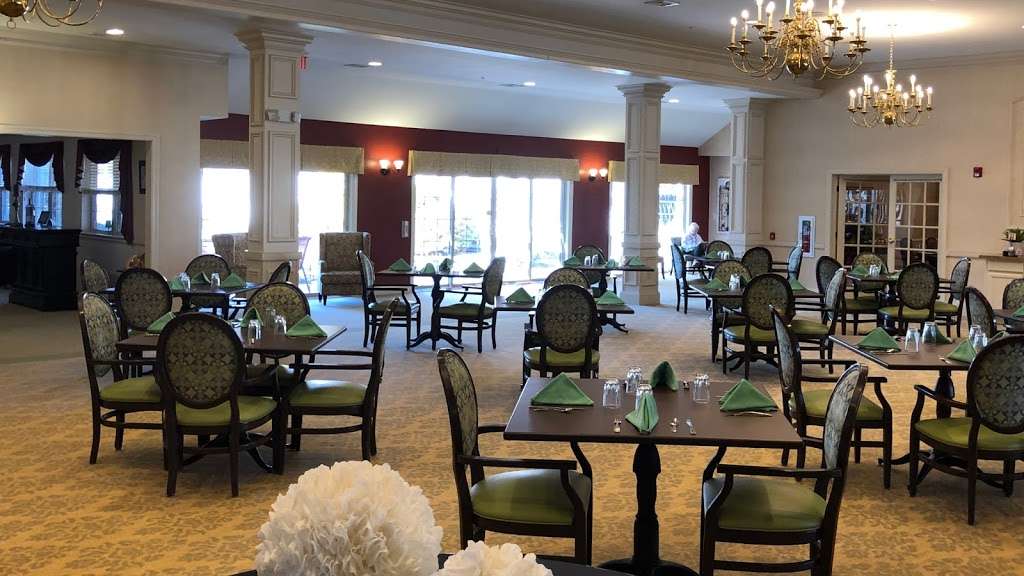 Paramount Senior Living Lancaster | 2760 Maytown Rd, Maytown, PA 17550, USA | Phone: (717) 426-0033