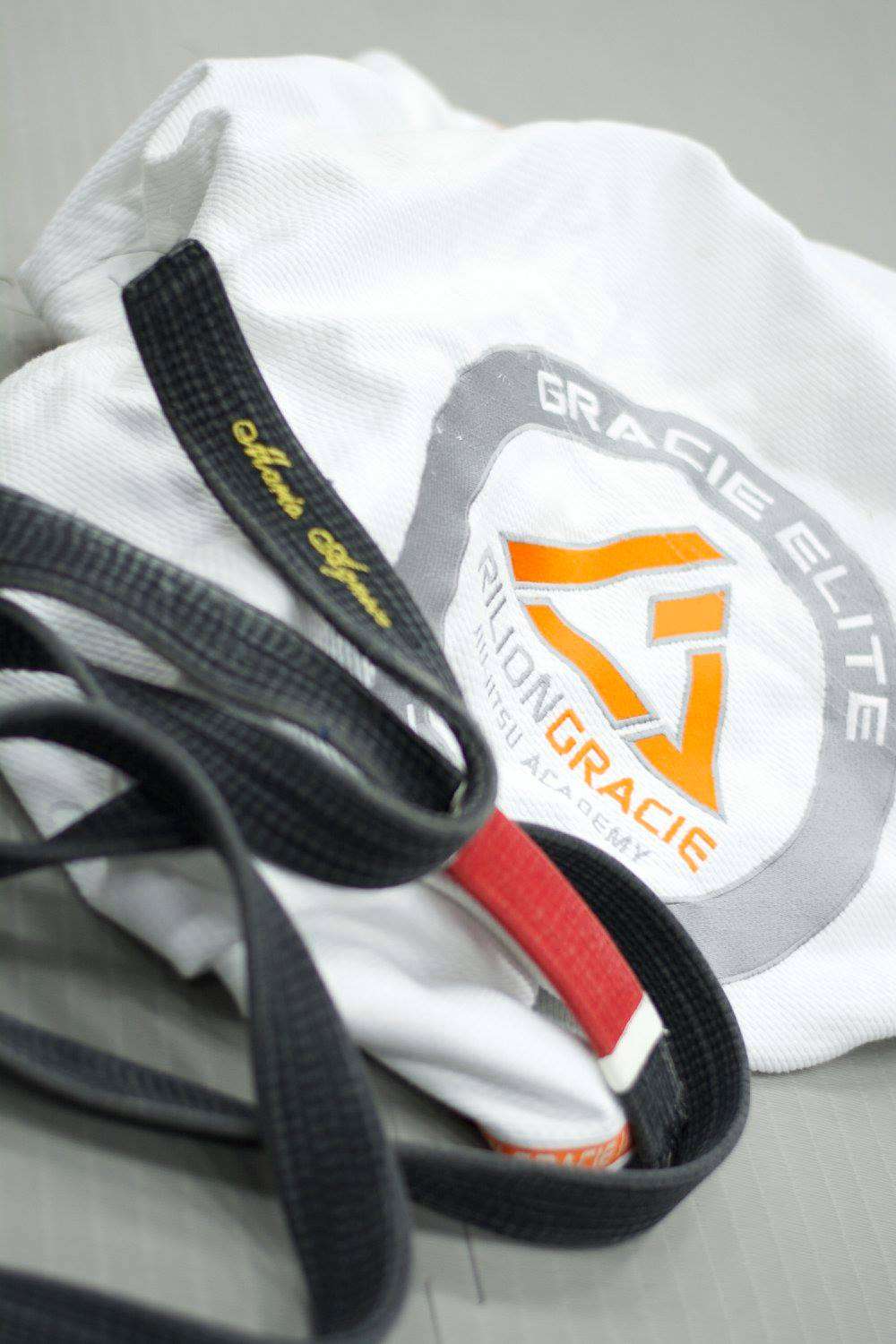 Rilion Gracie Academy - Katy,TX | 962 S Fry Rd, Katy, TX 77450, USA | Phone: (832) 291-3813