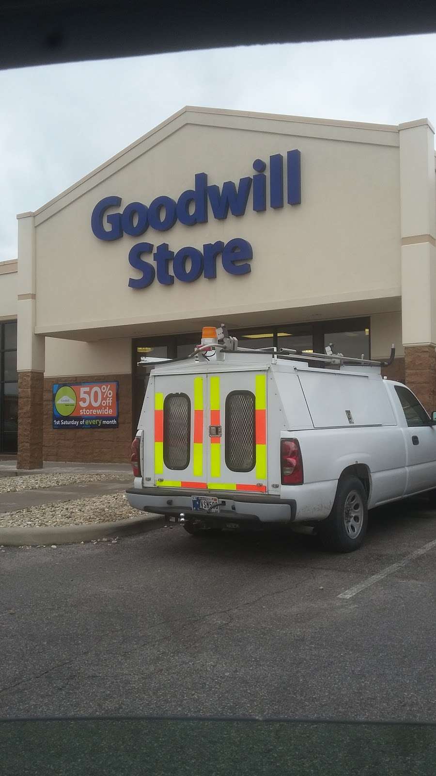 Goodwill Store | 193 Avon Village Dr, Avon, IN 46123, USA | Phone: (317) 271-6317