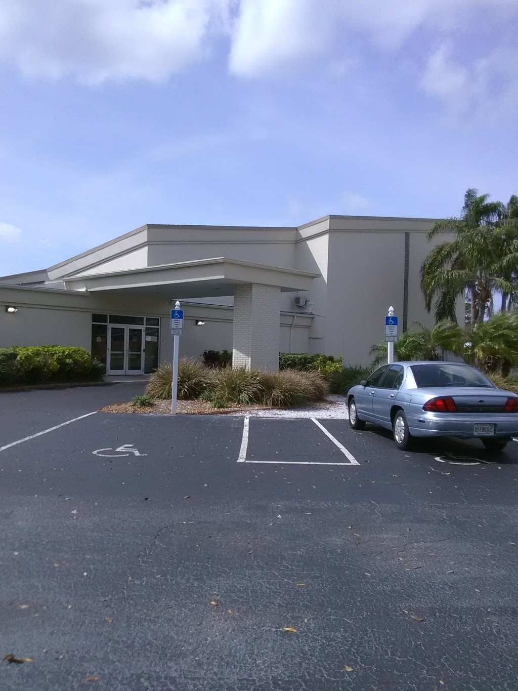 Lakeside Community Chapel | 1893 Sunset Point Rd, Clearwater, FL 33765, USA | Phone: (727) 441-1714