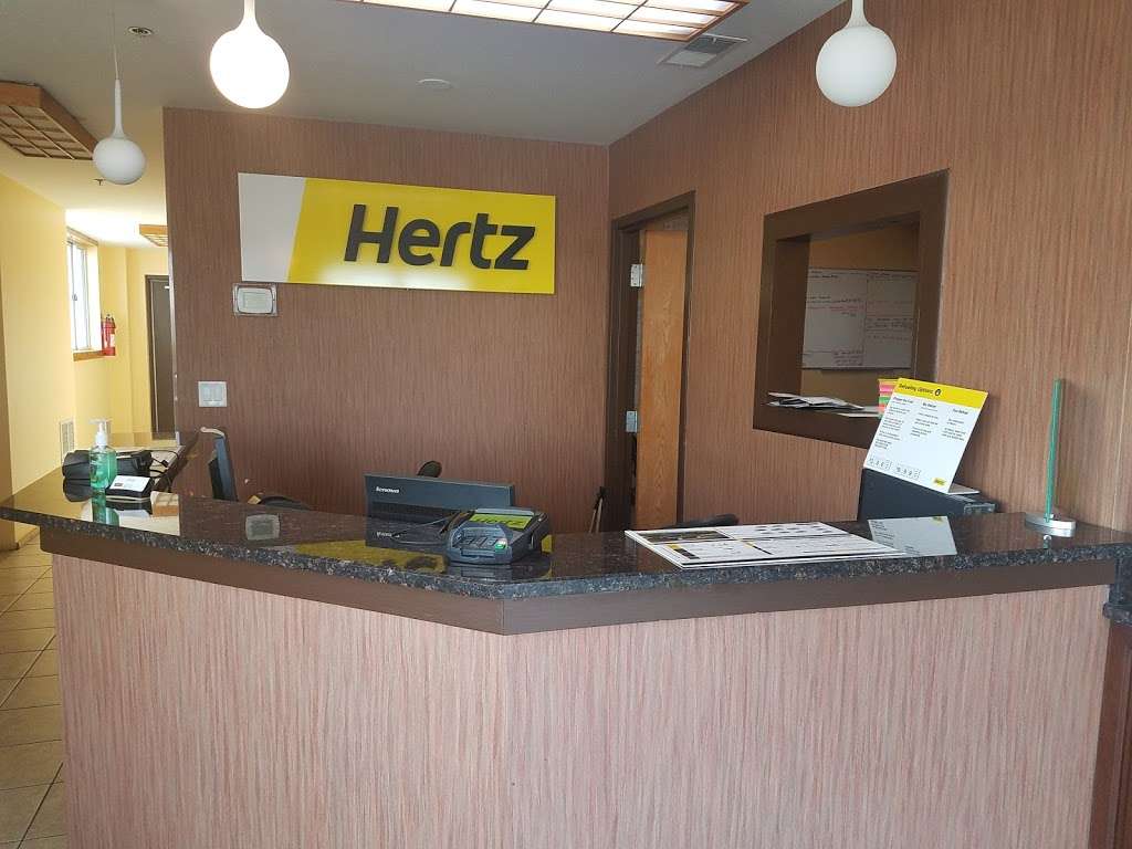 Hertz | 2019 N Rand Rd, Palatine, IL 60074, USA | Phone: (847) 991-0587