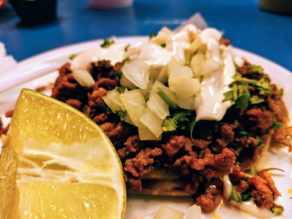 Sr Ozzys Tacos Y Mariscos | 1717 W Southern Ave, Phoenix, AZ 85041, USA | Phone: (602) 677-0284