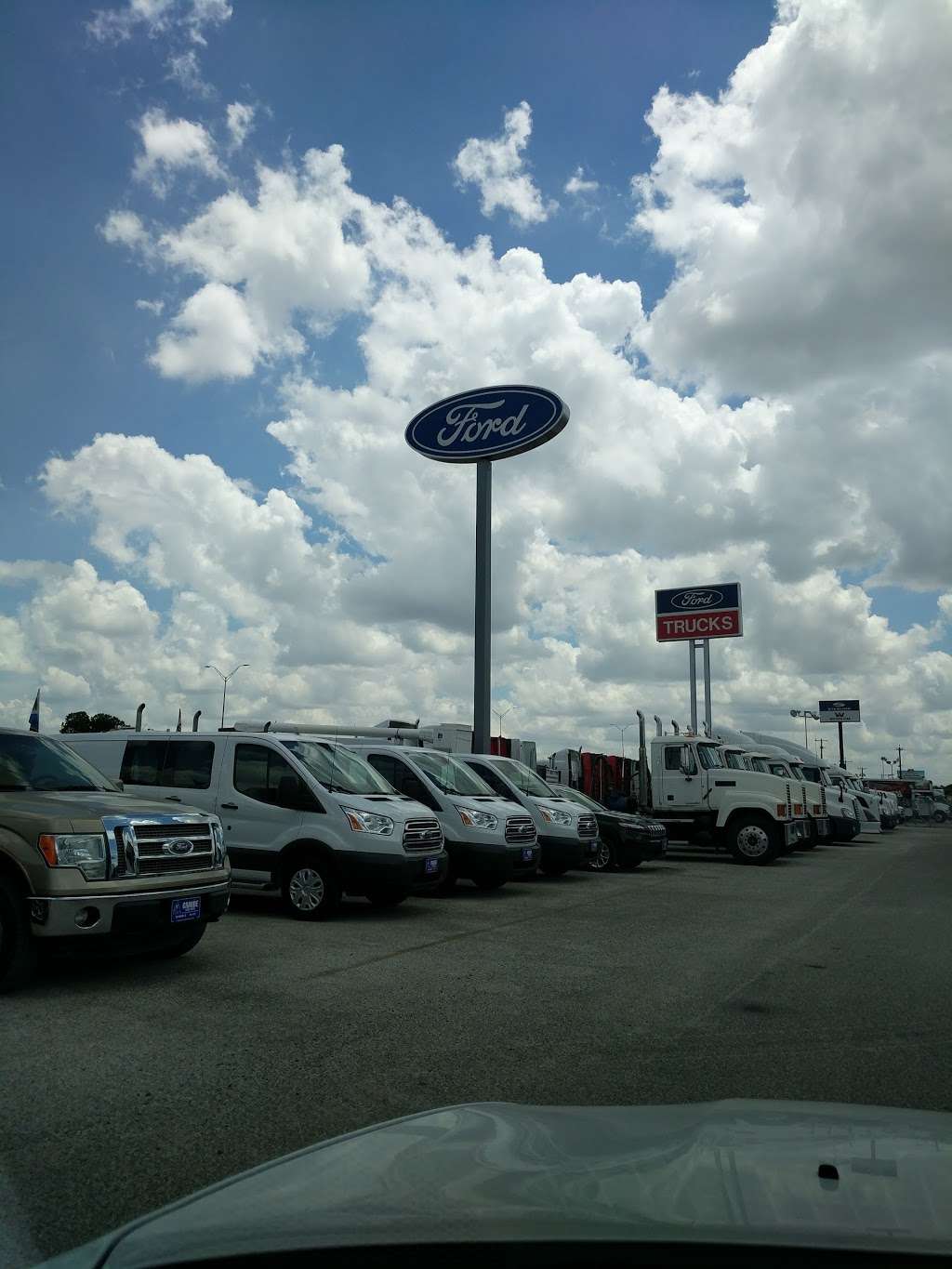 Grande Truck Center | 4562 Frontage Rd, San Antonio, TX 78219, USA | Phone: (210) 661-4121