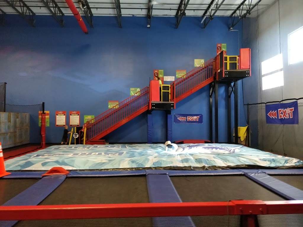 helium trampoline park quad cities