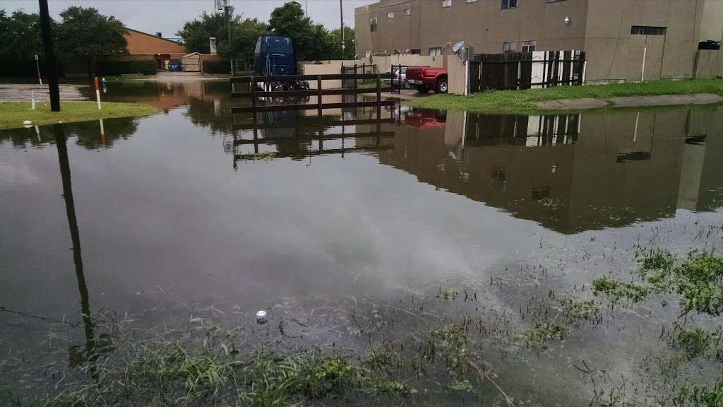 Martins Car Wash | Benning Dr, Houston, TX 77096, USA