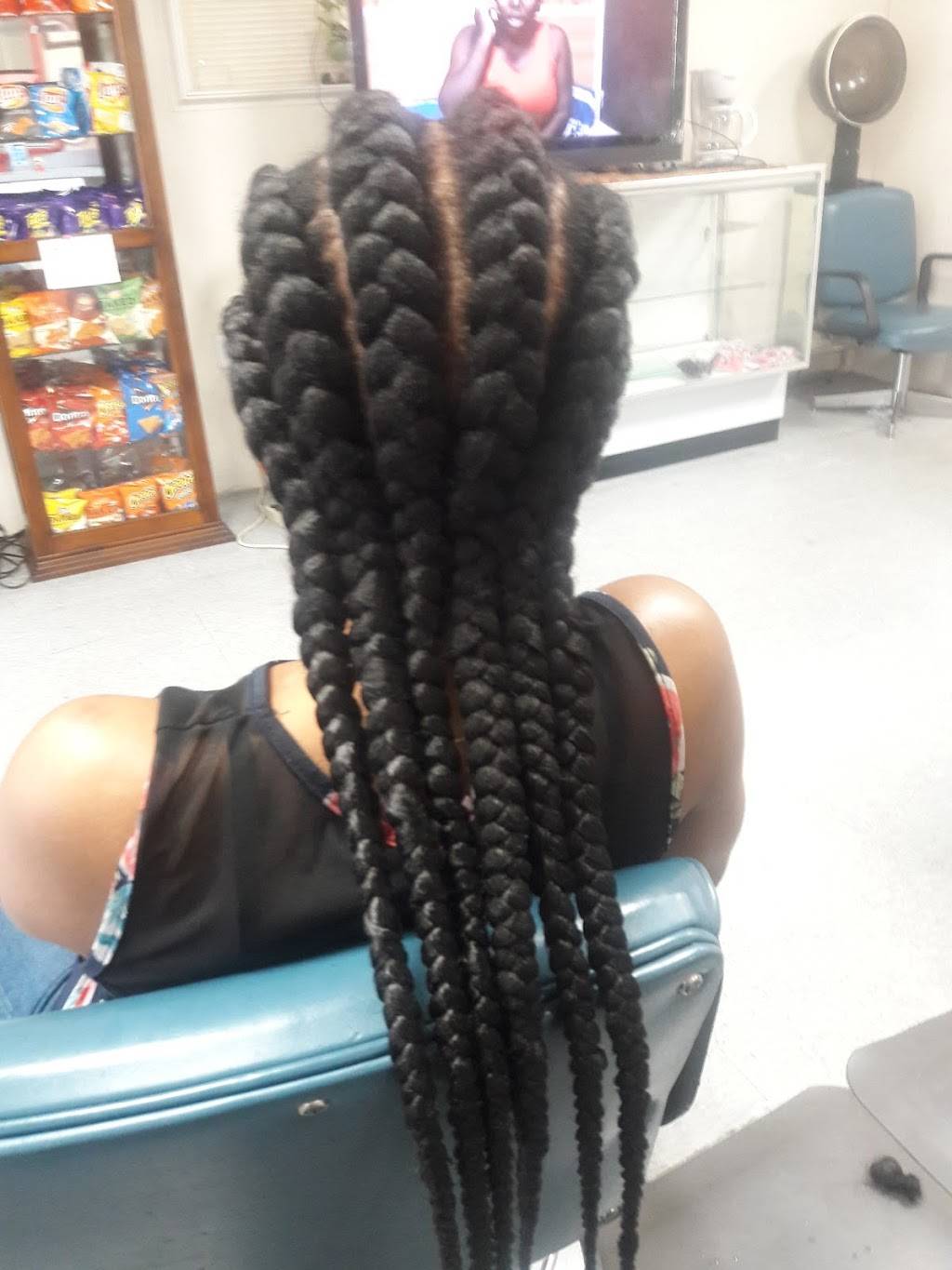 Naomi Hair Braiding | 823 W Gate City Blvd, Greensboro, NC 27403, USA | Phone: (336) 954-2146